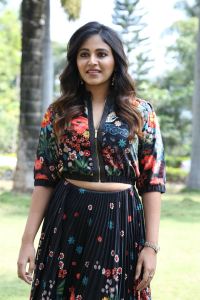 Geethanjali Malli Vachindhi Actress Anjali New Pics