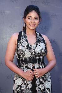 Geethanjali Malli Vachindi Movie Actress Anjali Latest Pics