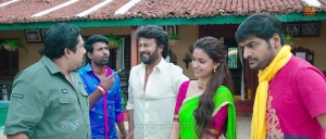 Sathyan, Rajinikanth, Keerthy Suresh, Sathish in Annaatthe Movie HD Images