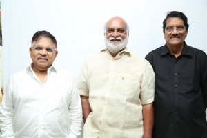 Allu Aravind, K Raghavendra Rao, C. Aswani Dutt @ Anni Manchi Sakunamule Press Meet Stills