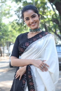 18 Pages Movie Heroine Anupama Parameswaran Stills