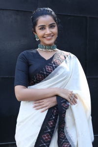 18 Pages Movie Heroine Anupama Parameswaran Stills