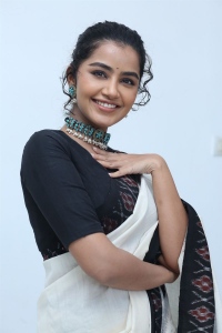 18 Pages Movie Heroine Anupama Parameswaran Stills