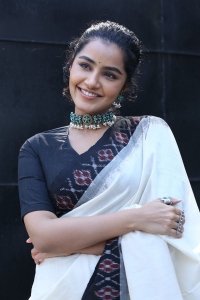 18 Pages Movie Heroine Anupama Parameswaran Stills