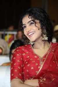 18 Pages Movie Heroine Anupama Parameswaran Images