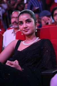 Tillu Square Movie Heroine Anupama Parameswaran Black Saree Pics