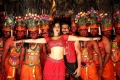 Raashi Khanna, Arya in Aranmanai 3 Movie Stills