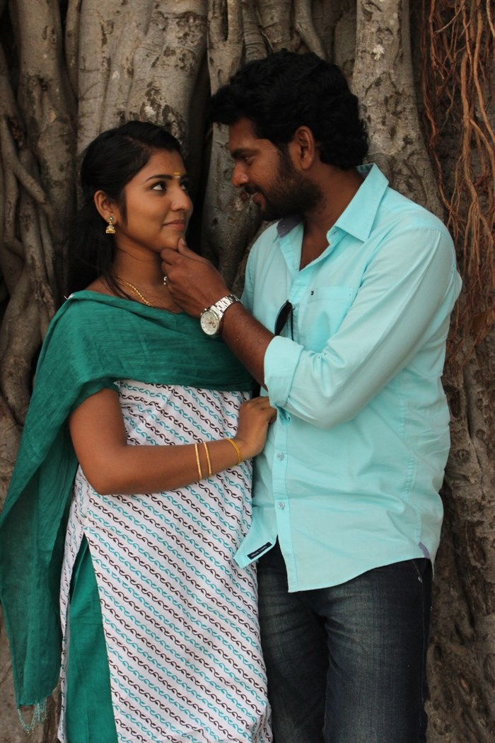 Arasakulam Movie Stills | Rathan Mouli | Nayana Nair | Moviegalleri.net