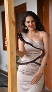 Actress Arshin Mehta Stills @ Circle Movie Promotions