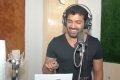 Arun Vijay sings for Thadaiyara Thaakka