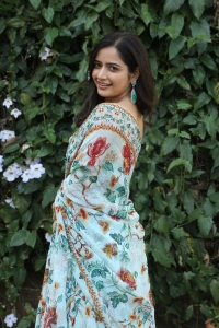 Amigos Movie Heroine Ashika Ranganath Images