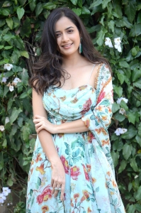 Amigos Movie Actress Ashika Ranganath Images