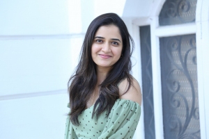 Amigos Movie Heroine Ashika Ranganath Cute Pictures