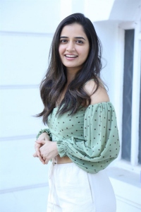 Amigos Movie Actress Ashika Ranganath Pictures