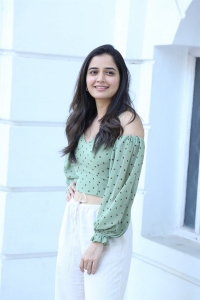 Amigos Movie Actress Ashika Ranganath Pictures