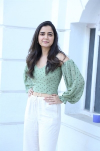 Amigos Movie Actress Ashika Ranganath Cute Pictures