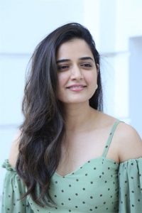 Amigos Movie Heroine Ashika Ranganath Pictures