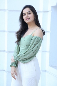 Amigos Movie Heroine Ashika Ranganath Cute Pictures