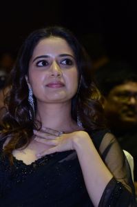 Naa Saami Ranga Actress Ashika Ranganath Black Saree Images