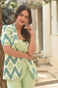 10th Class Diaries Movie Actress Avika Gor Pics