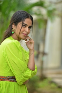 Net Movie Actress Avika Gor Pictures