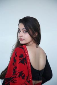 Telugu Actress Ayesha Khan Red Saree Images