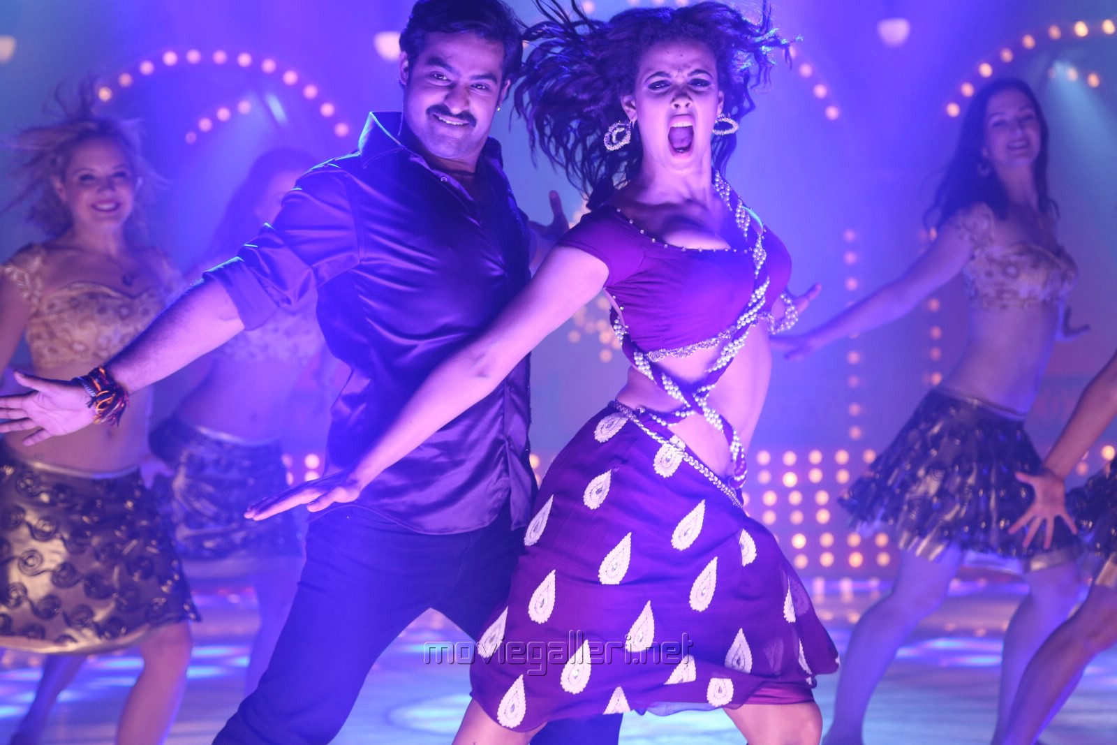 Baadshah Movie New Stills | Images | NTR | Kajal Agarwal | Moviegalleri.net