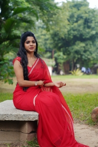 Actress Divyabharathi @ Bachelor Movie Thanks Meet Photos