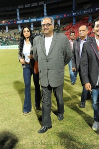 Sridevi Boney Kapoor @ CCL 2 Bangalore Match Pics