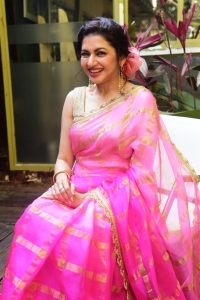 Actress Bhagyashree Saree Photos @ Radhe Shyam Movie Interview