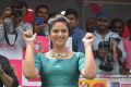 Actress Srimukhi launches B New Mobile Store at Guntur Photos