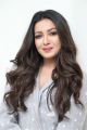 Heroine Catherine Tresa New Pics @ World Famous Lover Interview