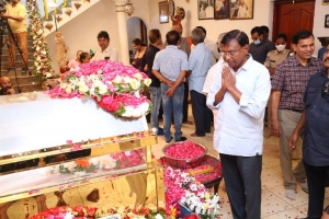 Celebs pay homage to Krishna Photos