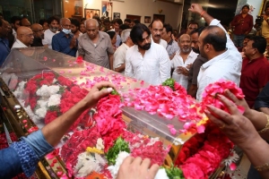 Pawan Kalyan pay homage to Krishna Photos