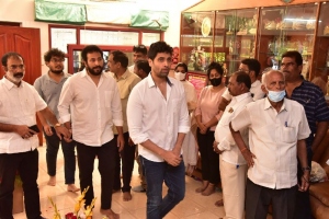 Celebs pay homage to Krishna Photos