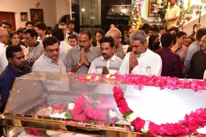 Celebs pay homage to Krishna Photos