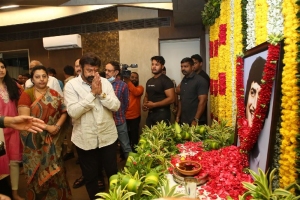 Nandamuri Balakrishna Pay Last Respects to Superstar Krishna Photos