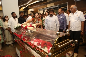 Nandamuri Balakrishna Pay Last Respects to Superstar Krishna Photos