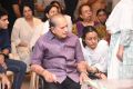 Krishna, Namrata Shirodkar pay homage to Vijaya Nirmala Photos