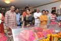 Celebs pay homage to Vijaya Nirmala Photos