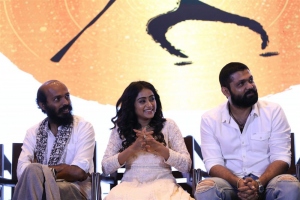 Raj B Shetty, Sangeetha Sringeri, Rakshit Shetty @ 777 Charlie Movie Press Meet Stills