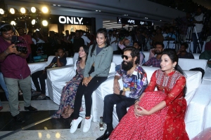 Mirnalini Ravi, Vikram, Srinidhi Shetty @ Cobra Movie Pre Release AMB Mall Photos