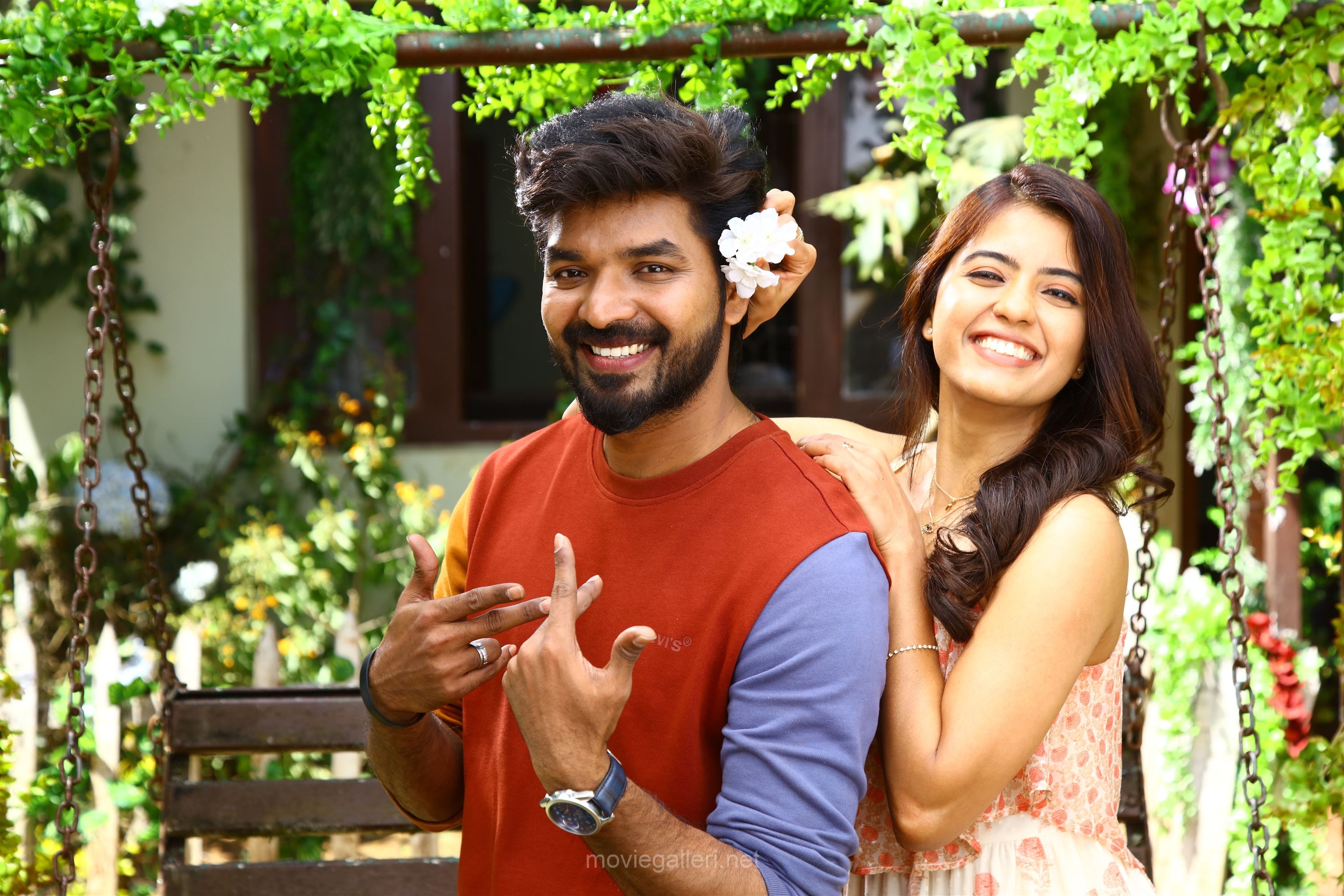 Sillunu Oru Kaadhal Movie Images Hd | Dj images, Movie pic, Cute couple  images