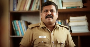 Actor Kaali Venkat in Dejavu Movie HD Images
