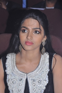 Tamil Actress Dhansika in Sleeveless Salwar Kameez Pictures