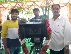 Anil Ravipudi, Dinesh K Babu, Karate Raju @ Das Ka Dhumki Movie Launch Stills