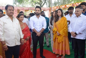 Vishwak Sen, Nivetha Pethuraj, Allu Aravind @ Das Ka Dhumki Movie Launch Stills