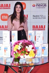 Dimple Hayathi Unveils Redmi 12 Series 5G at Bajaj Electronics
