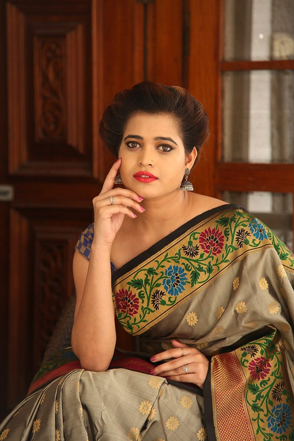 Model Dipali Raut Saree Photos @ Silk India Expo Curtain Raiser ...