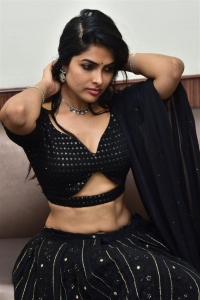 Actress Divi Vadthya Black Dress Images